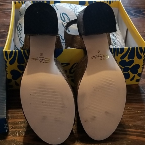 Modcloth Gold Heels - Picture 9 of 10